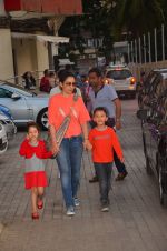 manyata dutt snapped with kids on 27th March 2016